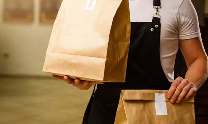 Câmara de SL proíbe uso de grampos metálicos para lacrar embalagens de alimentos entregues por delivery